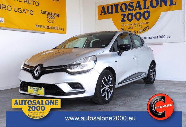 RENAULT Clio TCe 12V 75 CV 5 porte Moschino Zen NEOPATENTATI Immagine 0