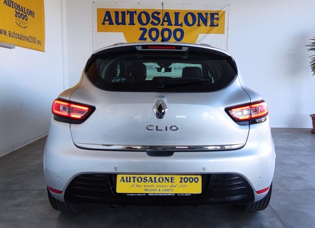 RENAULT Clio TCe 12V 75 CV 5 porte Moschino Zen NEOPATENTATI Immagine 4