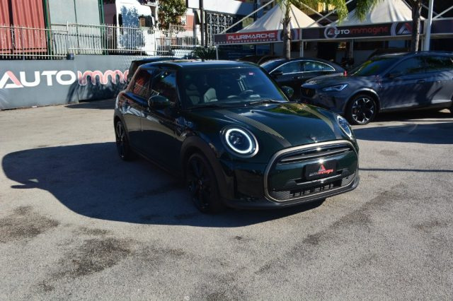 MINI Cooper 1.5 Cooper Resolute 5 porte Immagine 1