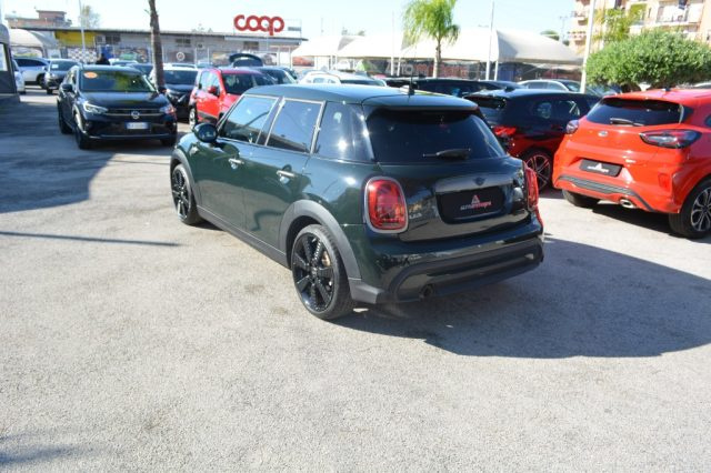 MINI Cooper 1.5 Cooper Resolute 5 porte Immagine 2