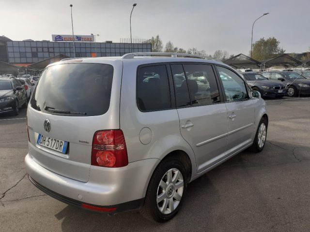 VOLKSWAGEN Touran 2.0 METANO-7 POSTI- 1°PROP-KM CERTIFICATI Immagine 4