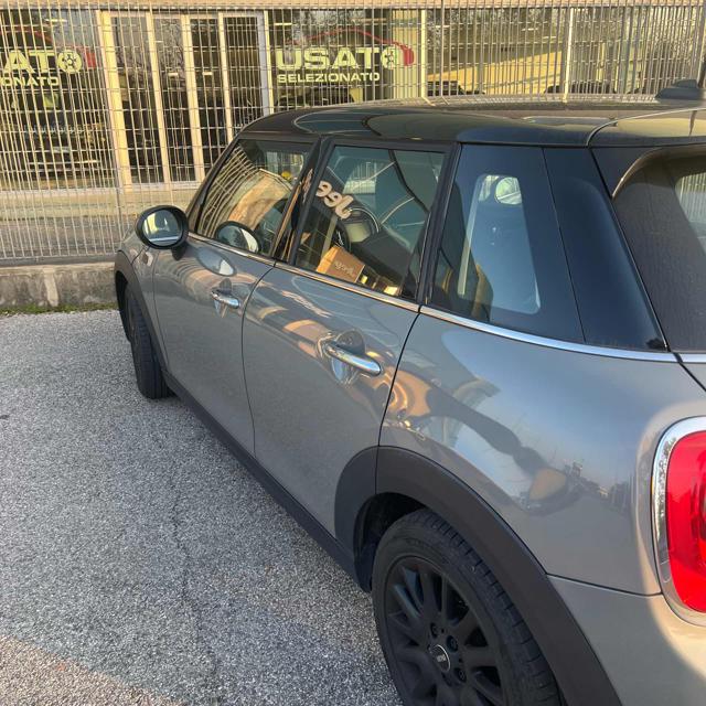 MINI Cooper D 1.5 Cooper D Business 5 porte Immagine 3