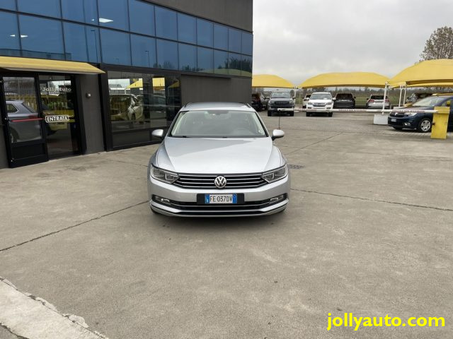 VOLKSWAGEN Passat Variant 2.0 TDI DSG Business BlueMotion Tech Immagine 1