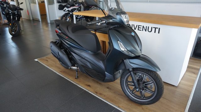 PIAGGIO Beverly Tourer 400 ABS 2024 Immagine 0