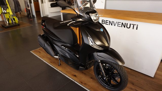 PIAGGIO Beverly Tourer 400 ABS 2024 Immagine 1