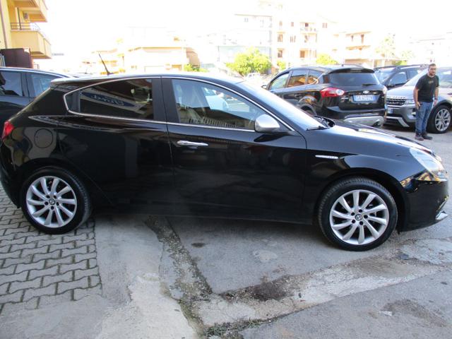 ALFA ROMEO Giulietta 1.6 JTDm-2 120 CV Distinctive Immagine 3