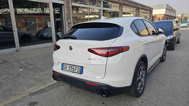 ALFA ROMEO Stelvio 2.2 Turbodiesel 160 CV AT8 RWD Sprint Immagine 3