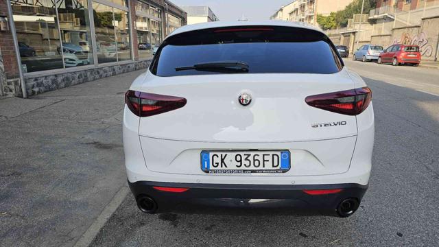 ALFA ROMEO Stelvio 2.2 Turbodiesel 160 CV AT8 RWD Sprint Immagine 4