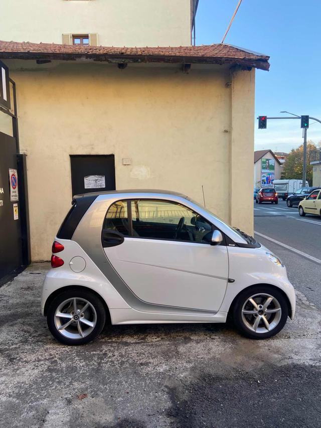 SMART ForTwo 1000 45 kW MHD coupé pure Immagine 2