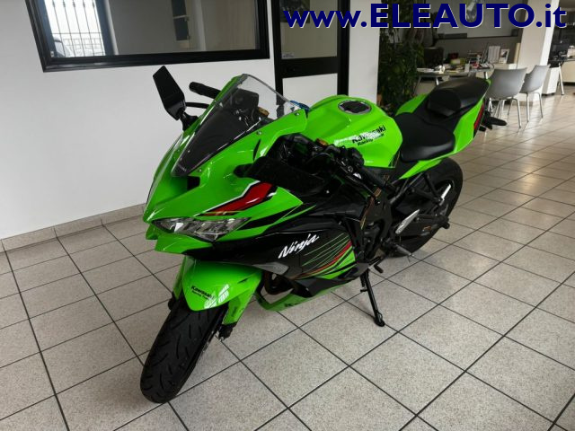 MOTOS-BIKES Kawasaki Ninja ZX-4 RR Immagine 2