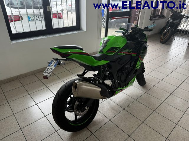 MOTOS-BIKES Kawasaki Ninja ZX-4 RR Immagine 1