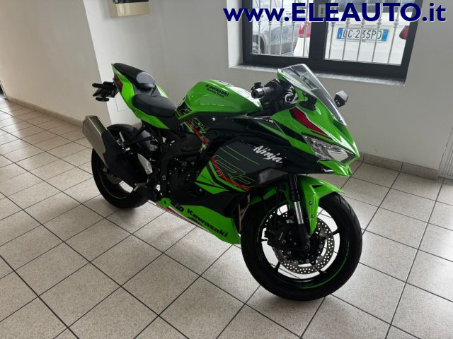 MOTOS-BIKES Kawasaki Ninja ZX-4 RR Immagine 0