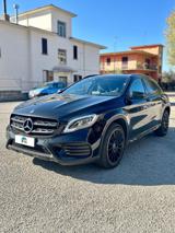 MERCEDES-BENZ GLA 200 d Automatic Premium