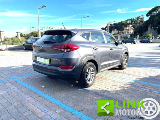 HYUNDAI Tucson 1.7 CRDi 115cv Immagine 3