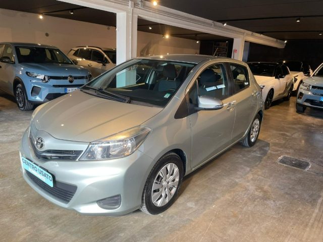 TOYOTA Yaris 1.4 D-4D 5 porte 90cv Immagine 3