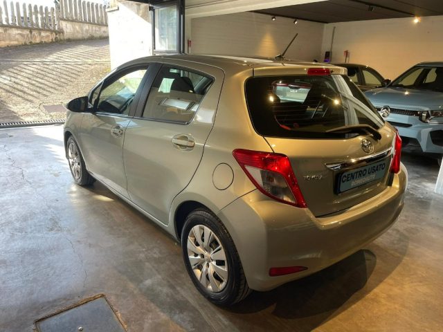 TOYOTA Yaris 1.4 D-4D 5 porte 90cv Immagine 4