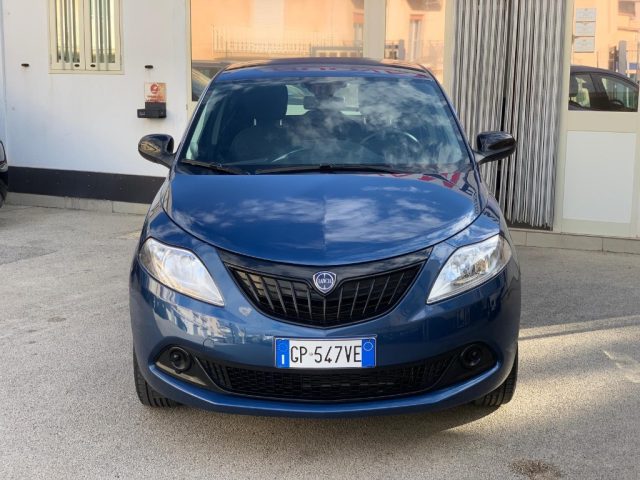 LANCIA Ypsilon 1.0 FireFly 5 porte S&S Hybrid Silver Immagine 1