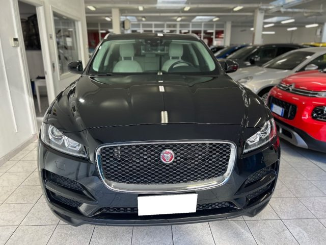 JAGUAR F-Pace 2.0 D 240 CV AWD aut. Prestige Immagine 3