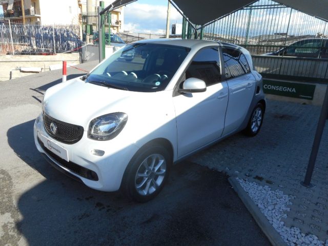 SMART ForFour SMART FOFOUR 70 1.0 twinamic Passion Immagine 1