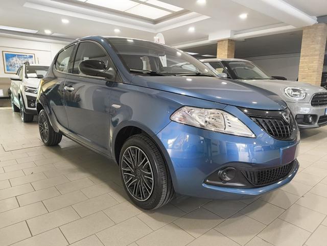 LANCIA Ypsilon 1.0 70cv 5 porte Hybrid ORO Immagine 1