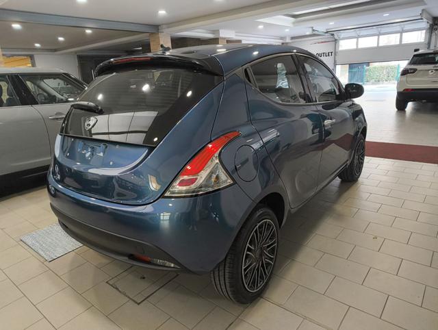 LANCIA Ypsilon 1.0 70cv 5 porte Hybrid ORO Immagine 2