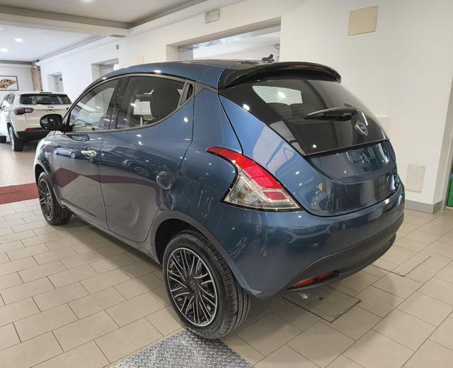 LANCIA Ypsilon 1.0 70cv 5 porte Hybrid ORO Immagine 3