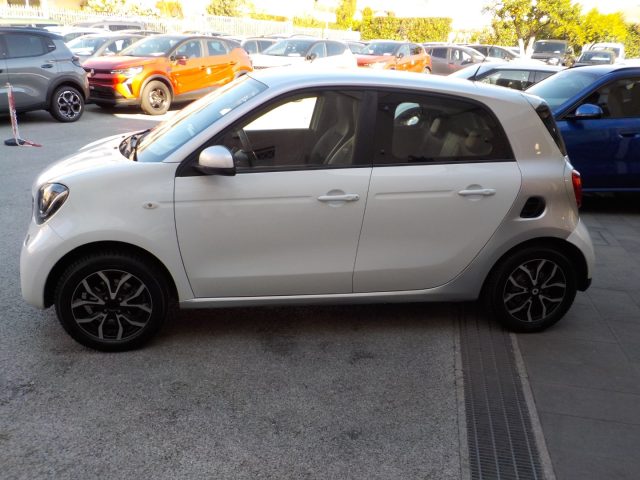 SMART ForFour 70 1.0 Passion Aut Immagine 4