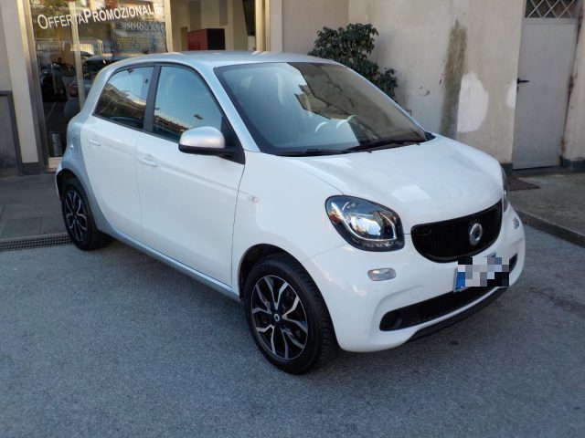 SMART ForFour 70 1.0 Passion Aut Immagine 1