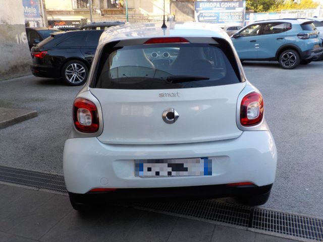 SMART ForFour 70 1.0 Passion Aut Immagine 2