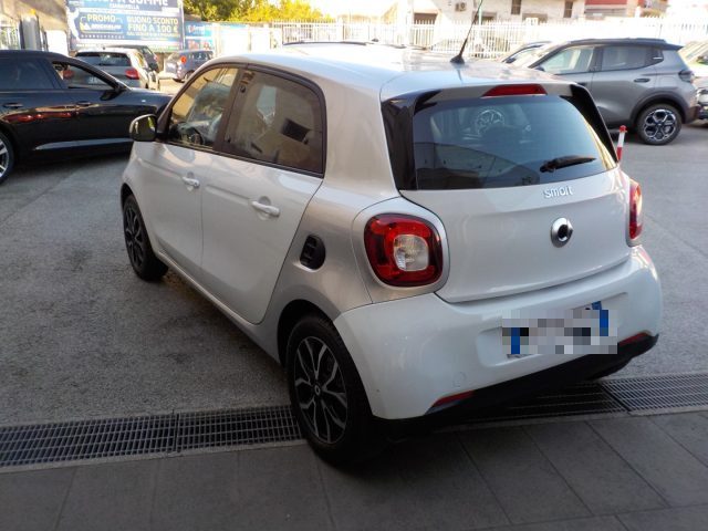 SMART ForFour 70 1.0 Passion Aut Immagine 3