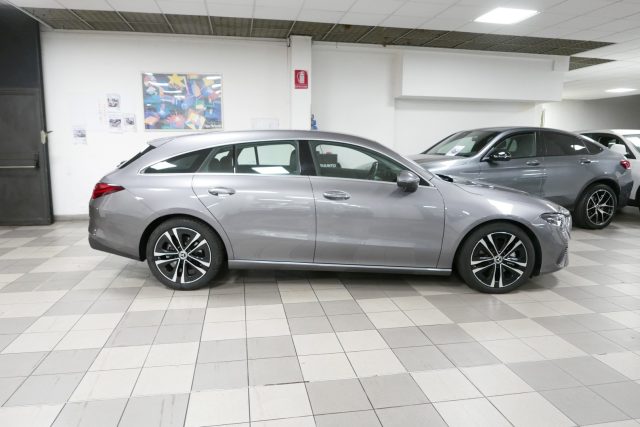 MERCEDES-BENZ CLA 180 d Automatic Shooting Brake Progressive Advanced Immagine 2