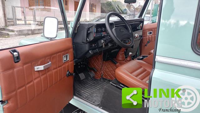 LAND ROVER Defender 90 2.5 Tdi 300 Heritage Style (ASI) Immagine 3