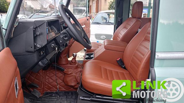 LAND ROVER Defender 90 2.5 Tdi 300 Heritage Style (ASI) Immagine 1