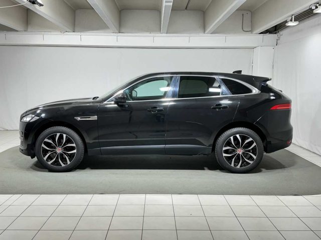 JAGUAR F-Pace 2.0 D 180 CV AWD aut. Prestige Immagine 1