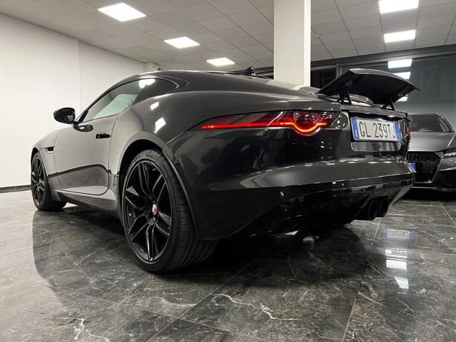 JAGUAR F-Type 3.0 V6 aut. Coupé S TETTO / SPOILER / PELLE Immagine 3