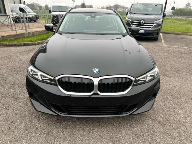 BMW 318 d mhev 48V Touring Immagine 2