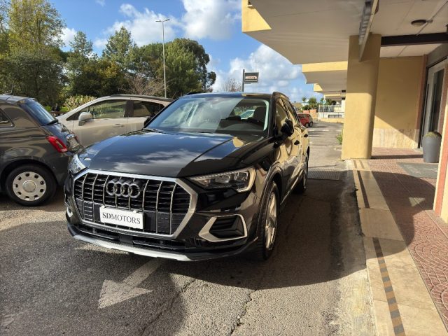 AUDI Q3 35 TFSI S tronic Business Immagine 4