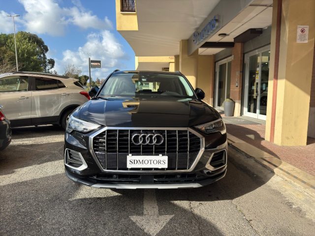 AUDI Q3 35 TFSI S tronic Business Immagine 2