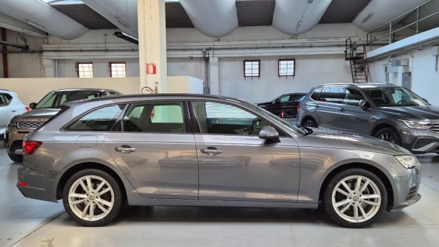 AUDI A4 Avant 2.0 TDI S tronic CERCHI 18"-LED-NAVY-PALETTE Immagine 0