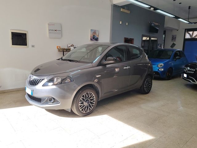 LANCIA Ypsilon 1.0 FireFly 5 porte S&S Hybrid Platino Immagine 2