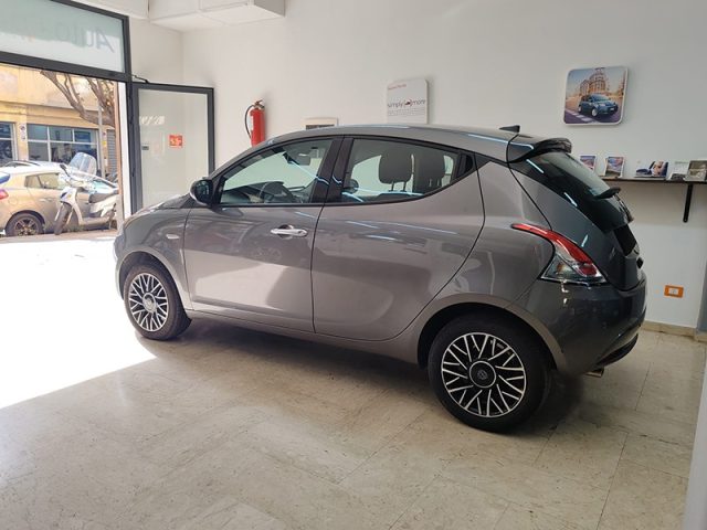 LANCIA Ypsilon 1.0 FireFly 5 porte S&S Hybrid Platino Immagine 3