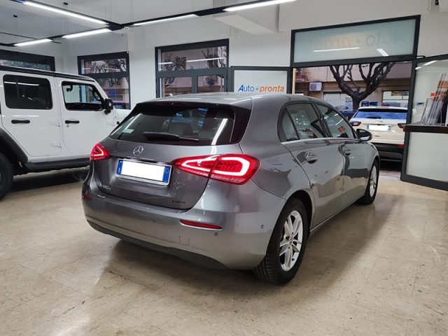 MERCEDES-BENZ A 180 d Automatic Business Extra Immagine 3