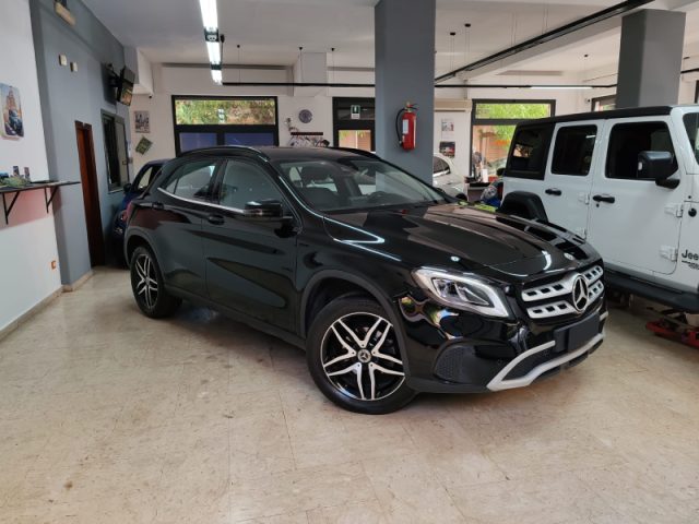 MERCEDES-BENZ GLA 200 d Automatic Executive Immagine 0