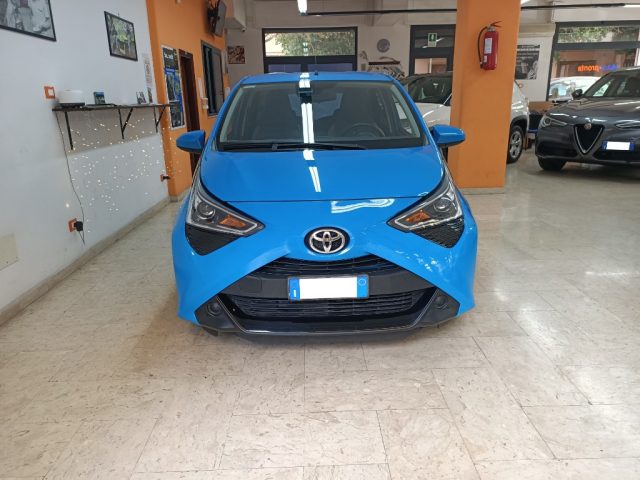 TOYOTA Aygo Connect 1.0 VVT-i 72 CV x-wave Immagine 1