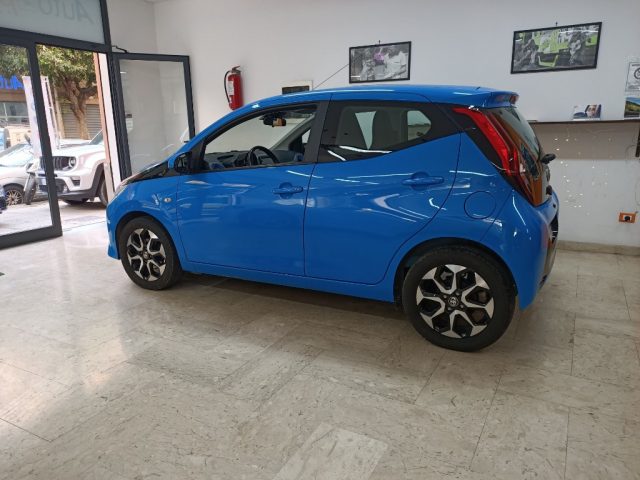 TOYOTA Aygo Connect 1.0 VVT-i 72 CV x-wave Immagine 3