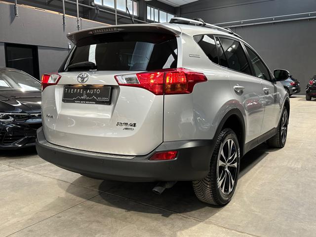 TOYOTA RAV 4 RAV4 2.2 D-CAT 4WD Immagine 4