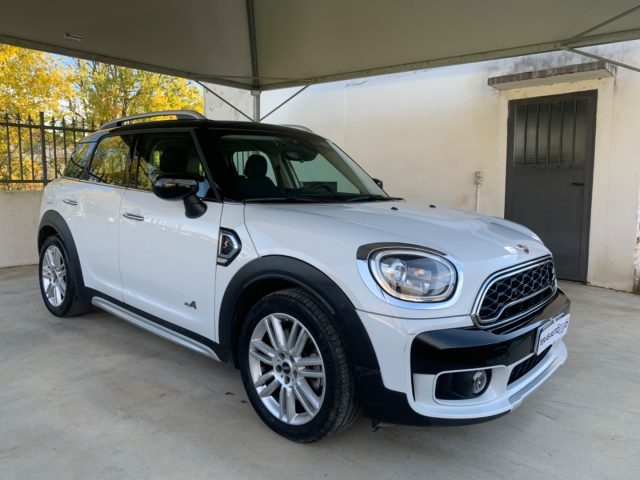 MINI Countryman 2.0 Cooper SD 190 cv Hype Countryman ALL4 C.Auto Immagine 3