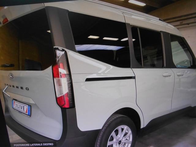 FORD Tourneo Courier ECOBOST OUERSHIFT TITANIUM Immagine 3