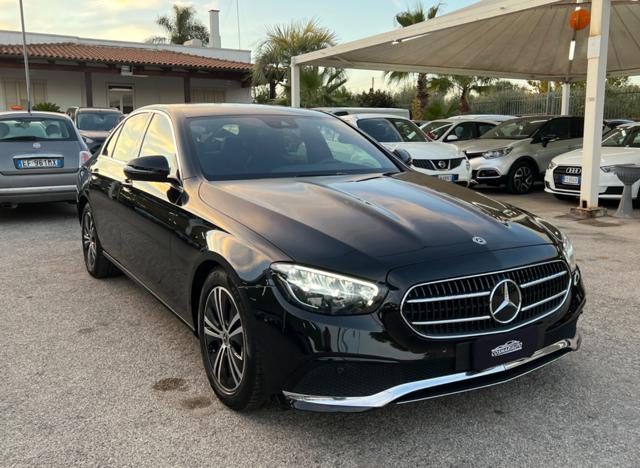 MERCEDES-BENZ E 220 d Auto Sport Immagine 0