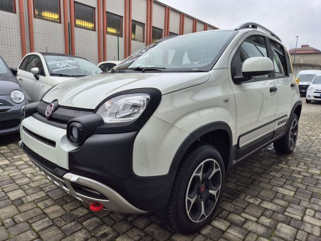 FIAT Panda 0.9 t.air t. City Cross 4x4 OK NEOPATENTATO Immagine 2